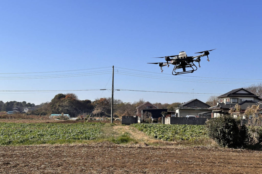 ドローンでクローバー播種