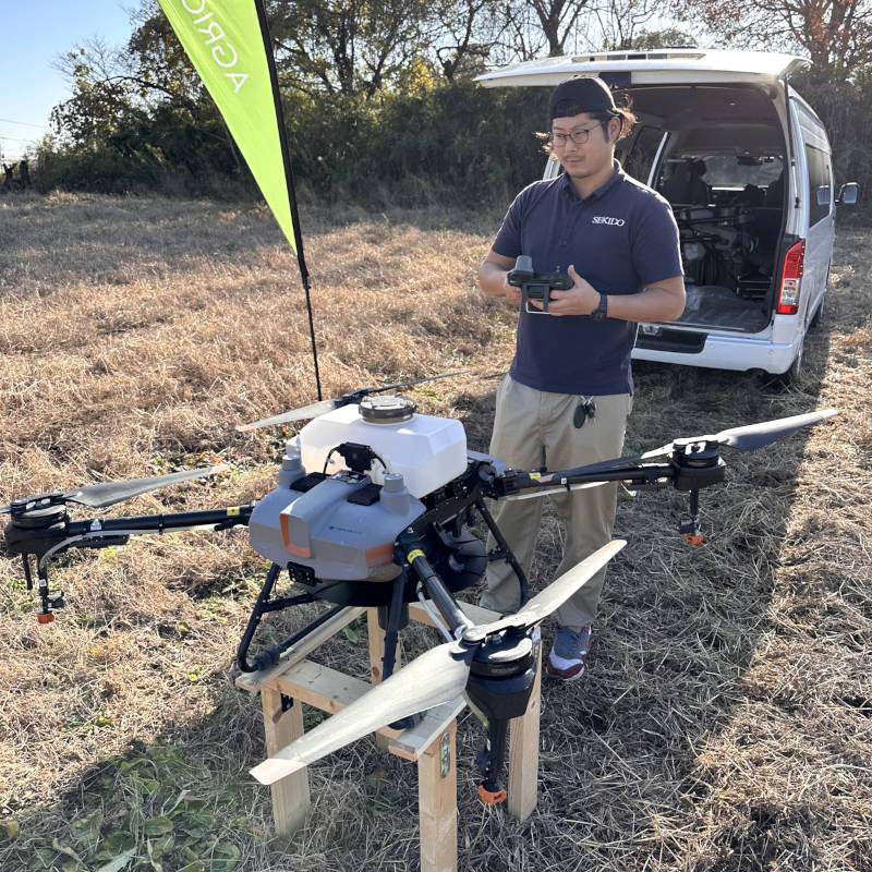 ドローンでクローバー播種