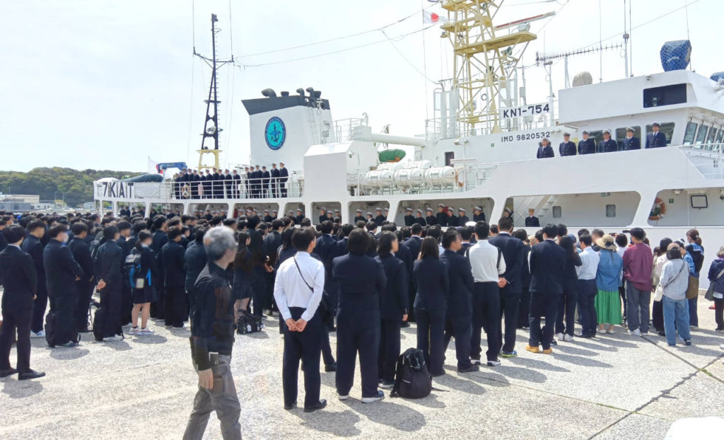 High school embarkation ceremony_13