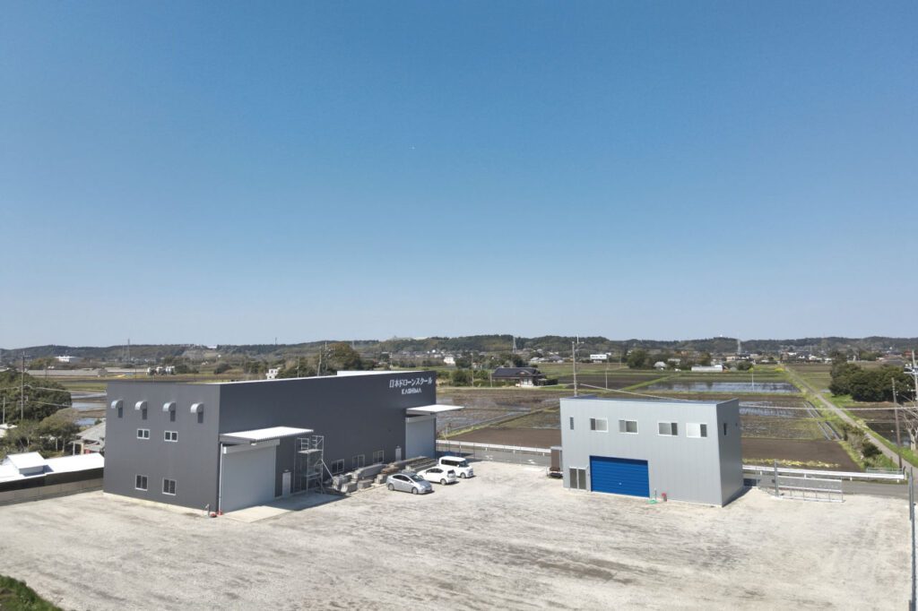 kashima-drone-spraying-field_01